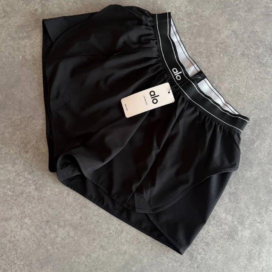 Alo Yoga Şort Etek Black görsel 2