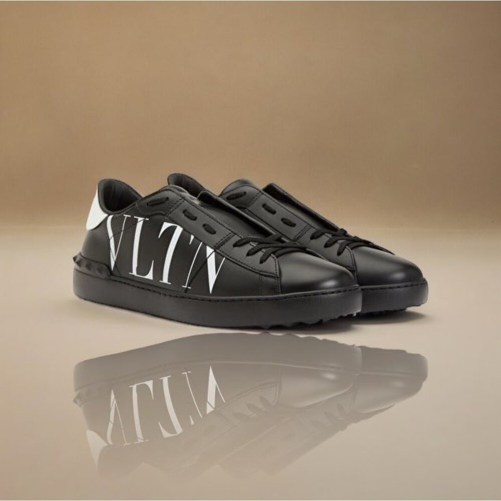 Valentino Garavani VLLTN New 2023-2024